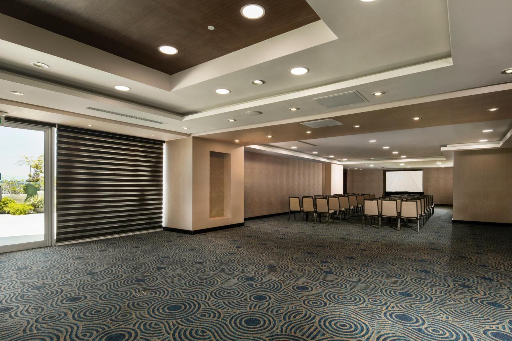 Embassy Suites By Hilton Санто Доминго Екстериор снимка