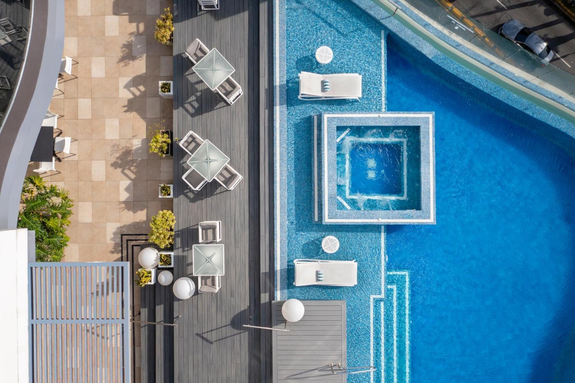 Embassy Suites By Hilton Санто Доминго Екстериор снимка